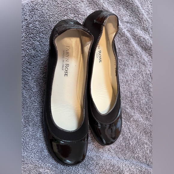 Taryn Rose Heels - Picture 3 of 9